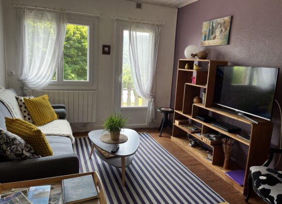 Salon ouvert sur le balcon